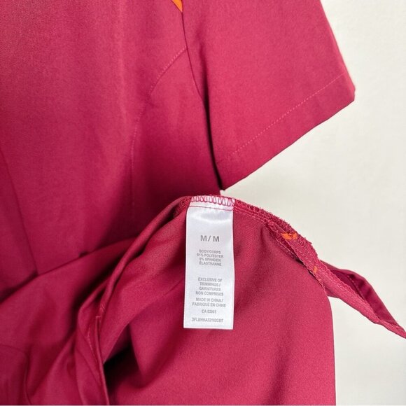 Helly Hansen Womens Medium Workwear Fooler V Neck Back Pleat Scrub Top - Picture 11 of 14